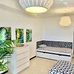 Apartman Elegant - Oceanview, Heated Pool *