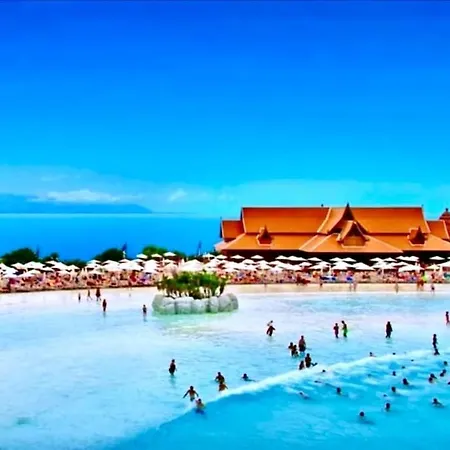 Elegant - Oceanview, Heated Pool 阿德耶